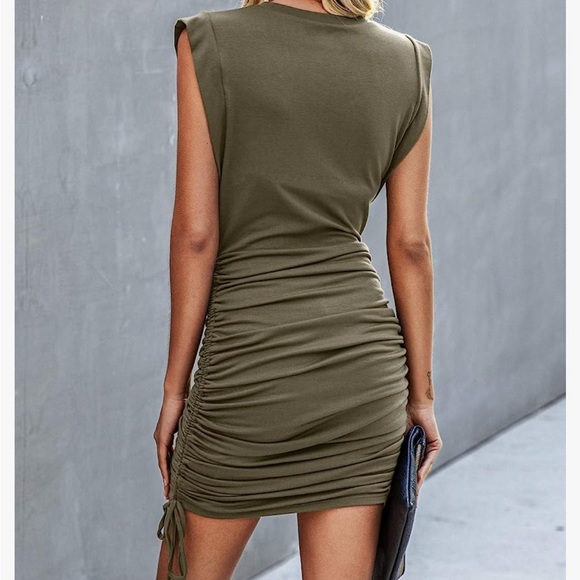 Women’s sleeveless dress-Sz L NWT - Picture 2 of 4